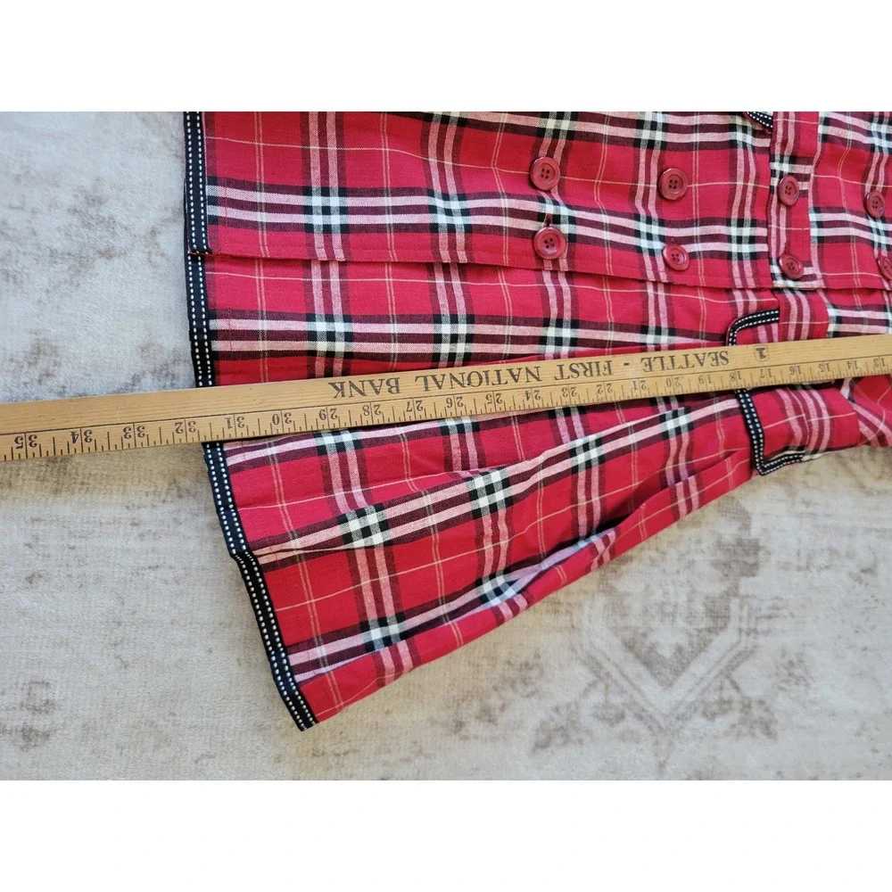 Penjuin red black